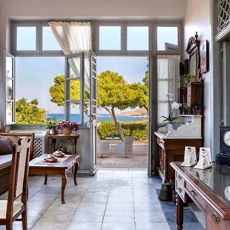 Dellagracia Mansion In Poseidonia Syros Villa Posidhonía Dış mekan fotoğraf